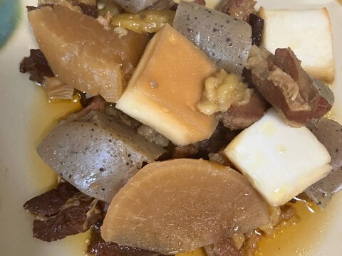 圧力鍋で牛すじと大根の煮込み